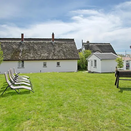 Reetferienhaus Luett Apartment Schaprode