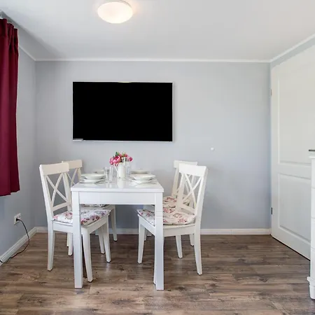 Reetferienhaus Luett Daire